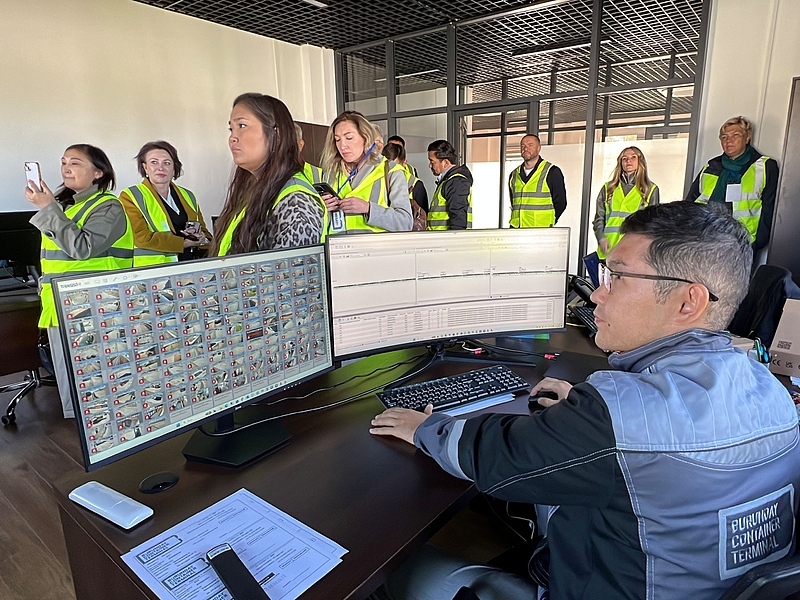 Файл:Burunday Container Terminal-1-min.jpg